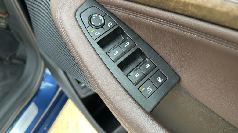 BMW 2 Series 225e xDrive Luxury 5dr DCT Hatchback